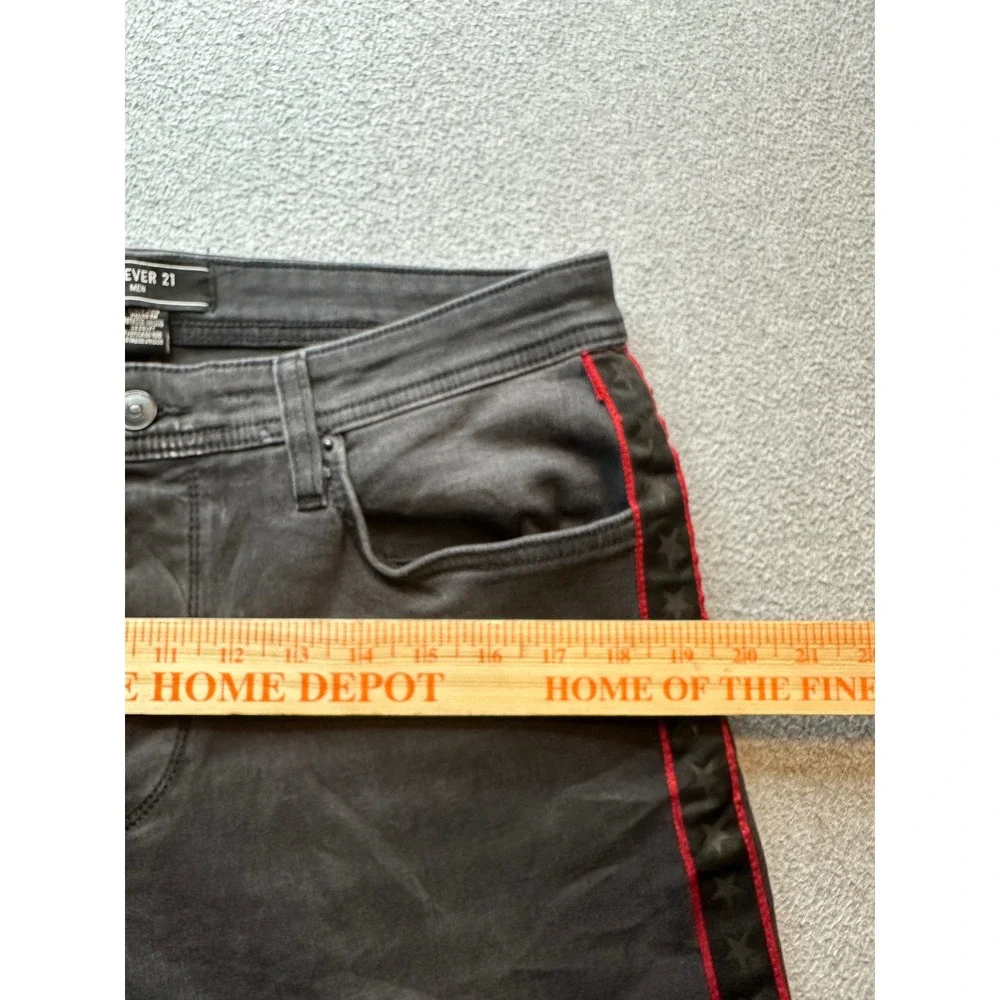 Forever 21 Jeans Mens 34x33 Black Denim Red Star Stripes Button Fly Pants